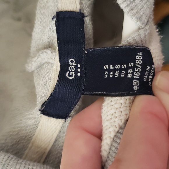 GAP Light gray hoodie size small lettering has shimmer EUC - Picture 8 of 8